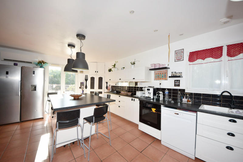 Maison - 161 m² - 7 pièces