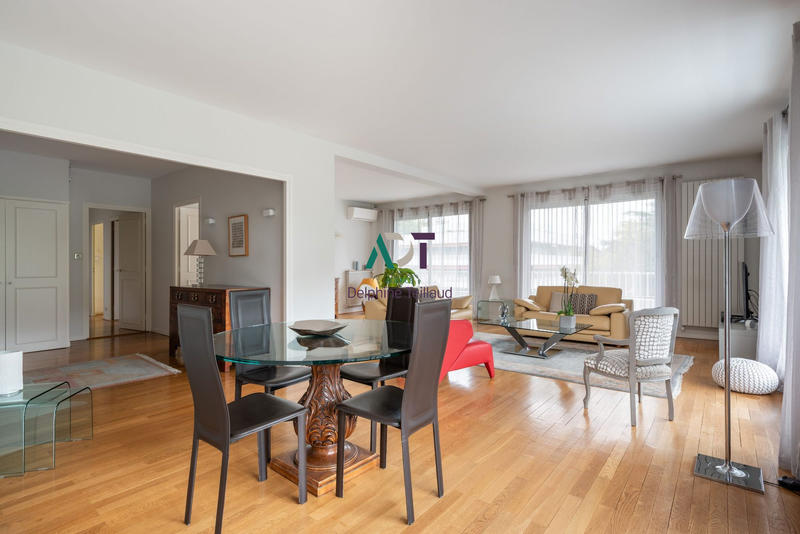 Appartement - 144 m² - 4 pièces