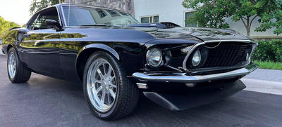 Ford Mustang Fastback V8 351