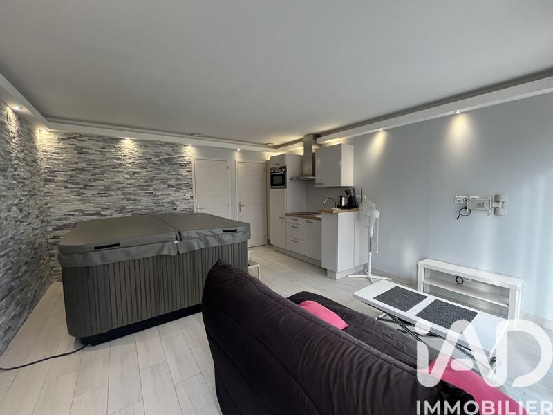 Maison - 211 m² - 7 pièces