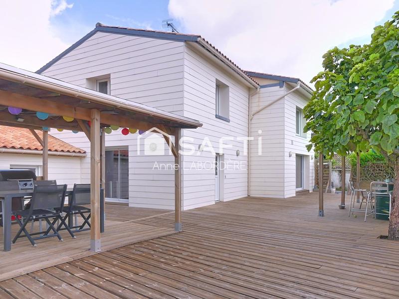 Maison - 180 m² - 6 pièces