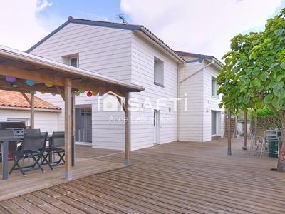 Maison - 180 m² - 6 pièces