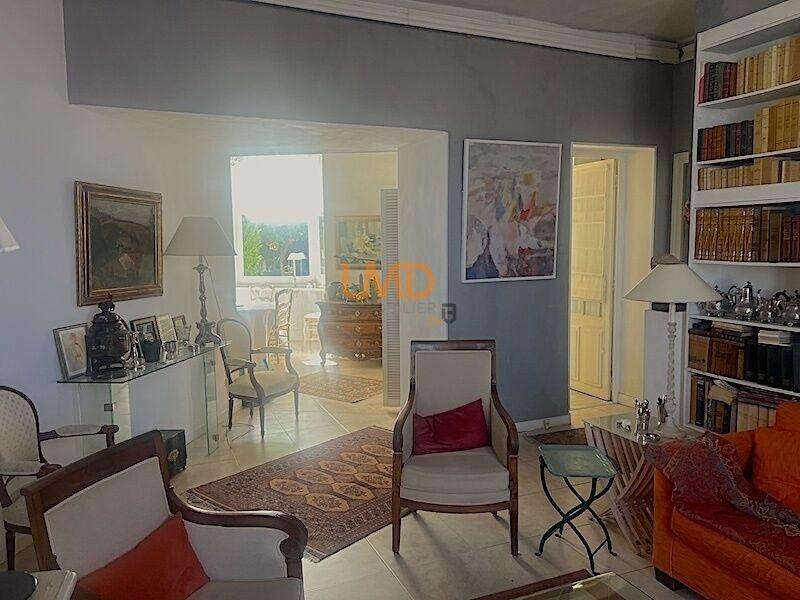 Maison - 200 m² - 6 pièces