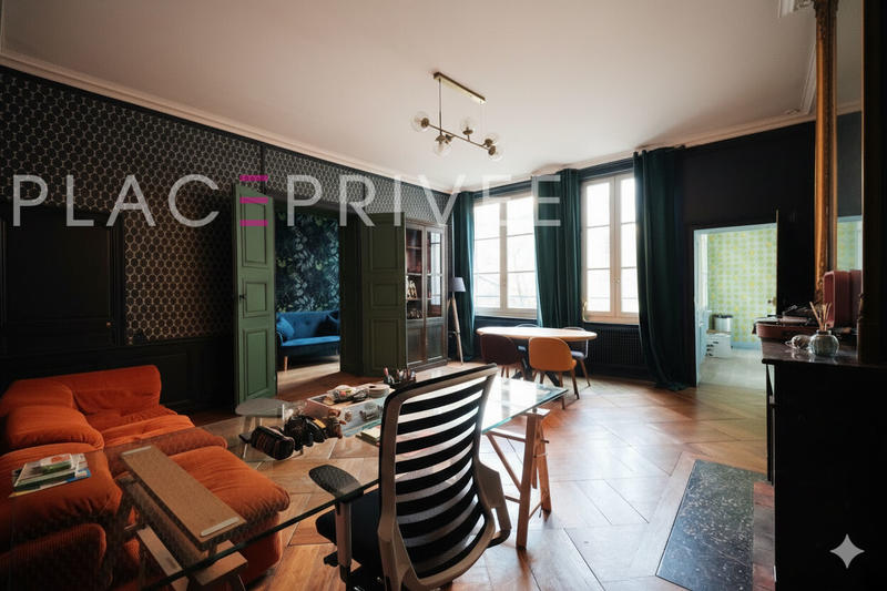 Appartement - 80 m² - 2 pièces