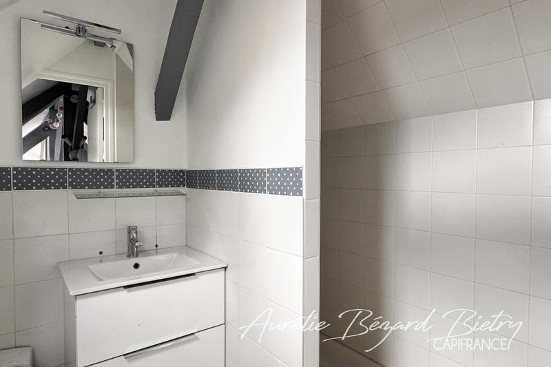 Maison - 181 m² - 8 pièces