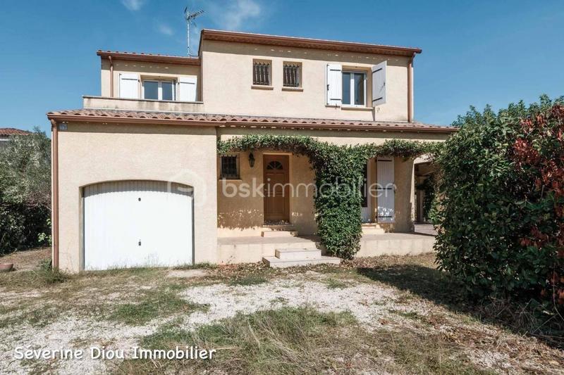 Maison traditionnelle - 97 m² - 5 pièces