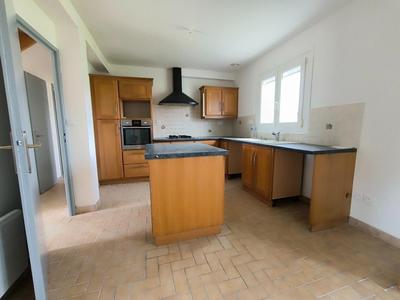 Maison - 113 m² - 8 pièces