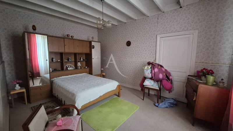 Maison - 142 m² - 8 pièces