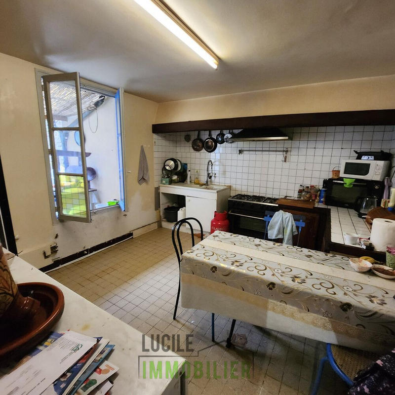 Local commercial - 133 m² - 4 pièces