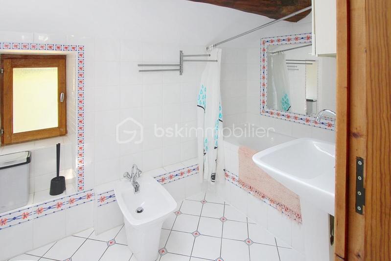 Propriété - 165 m² - 8 pièces