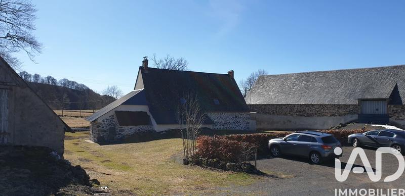 Maison - 240 m² - 5 pièces