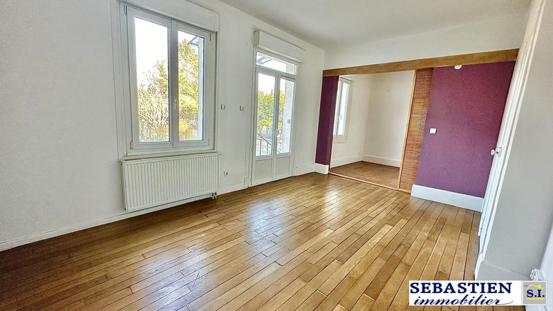 Maison - 122 m² - 8 pièces