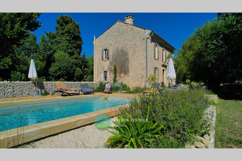 Maison - 195 m² - 7 pièces