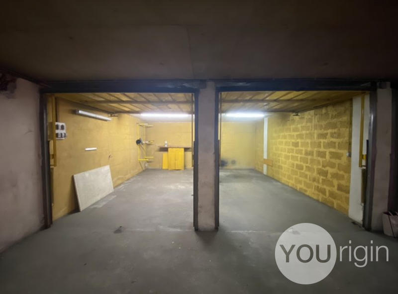 Parking / Garage - 28 m²