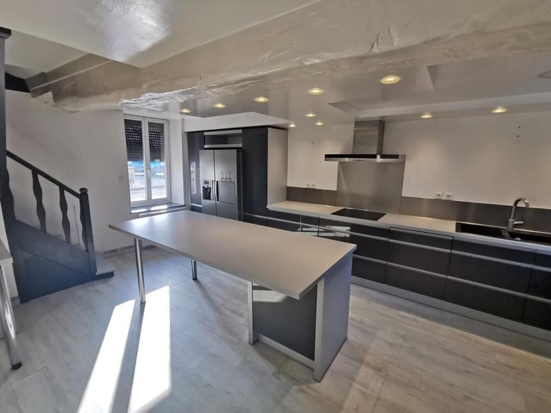 Maison - 166 m² - 7 pièces