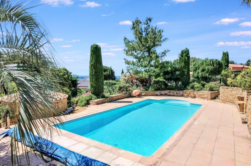 Maison - 145 m² - 5 pièces