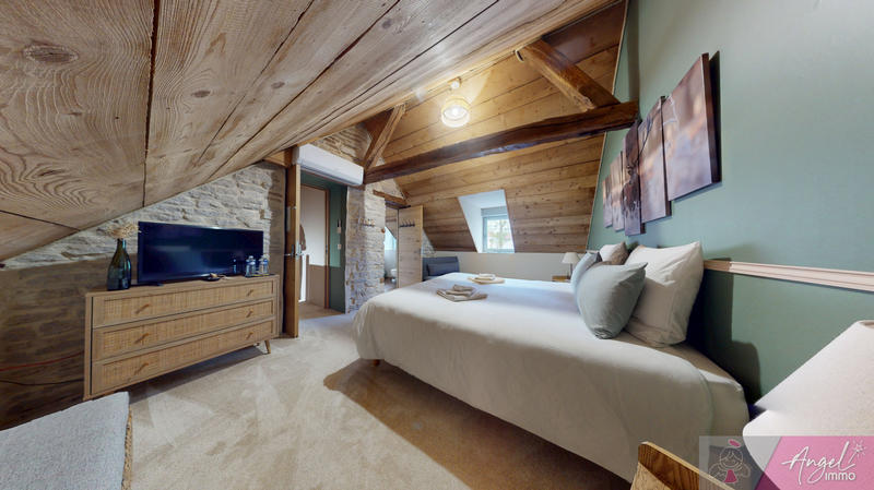 Local commercial - 180 m² - 6 pièces