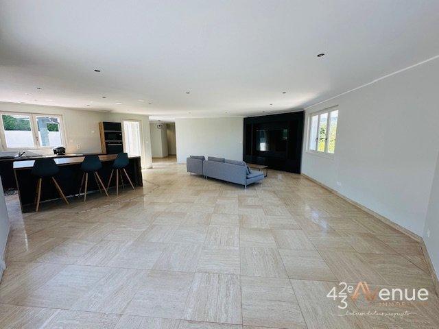 Maison - 175 m² - 5 pièces