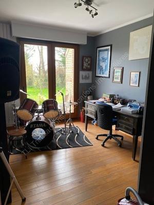 Pavillon - 170 m² - 7 pièces