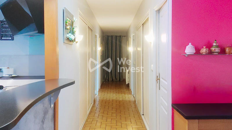 Maison traditionnelle - 200 m² - 9 pièces