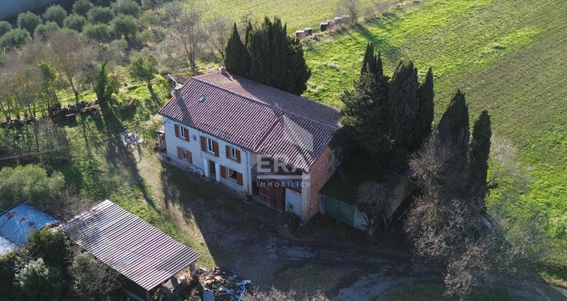 Maison - 166 m² - 7 pièces