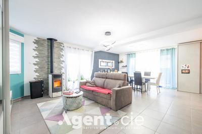 Maison - 125 m² - 5 pièces