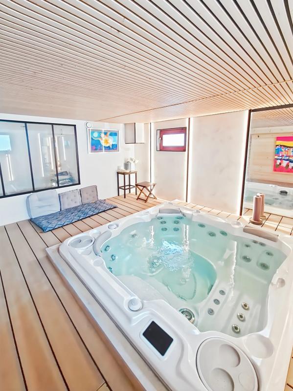 Maison - 287 m² - 8 pièces