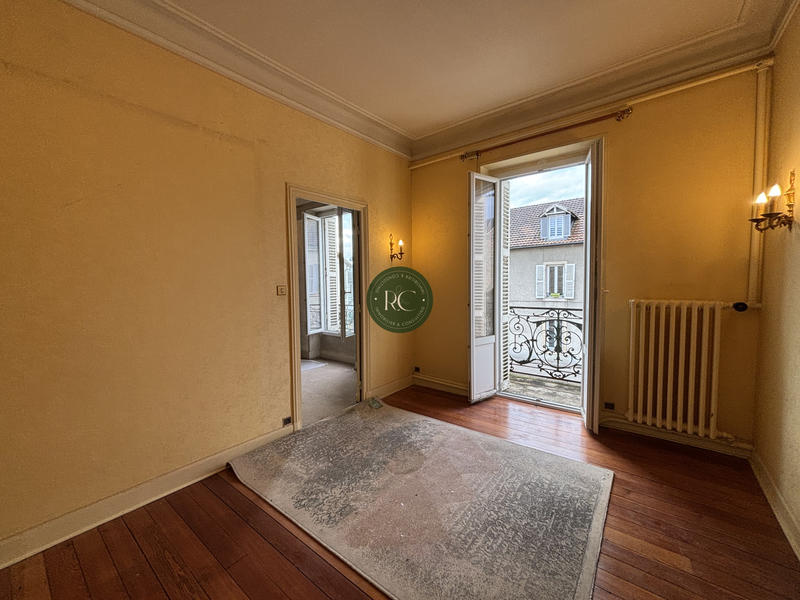 Maison - 315 m² - 10 pièces