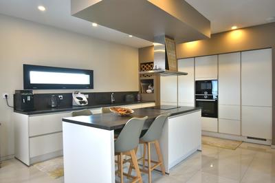 Maison - 151 m² - 6 pièces