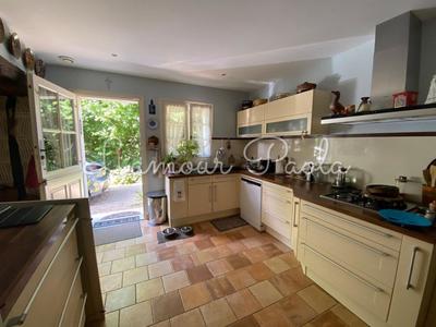 Maison - 369 m² - 10 pièces