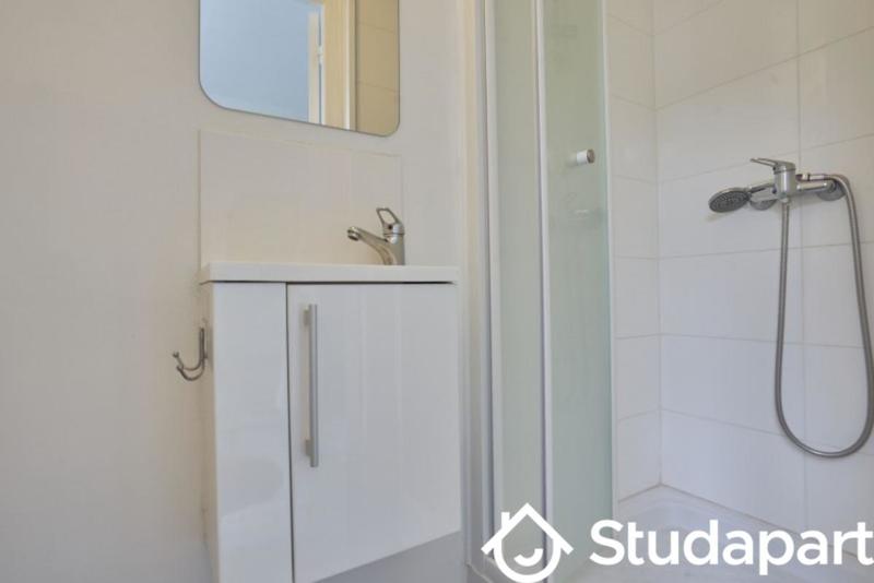 Chambre - 14 m² - 1 pièce