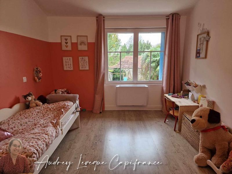 Maison - 251 m² - 7 pièces