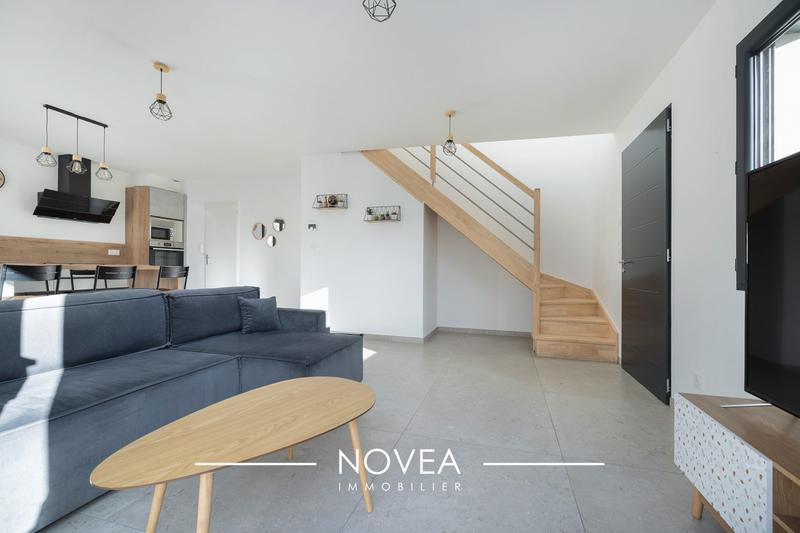 Maison - 95 m² - 4 pièces