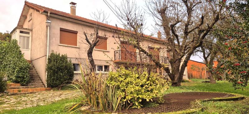 Maison - 164 m² - 9 pièces