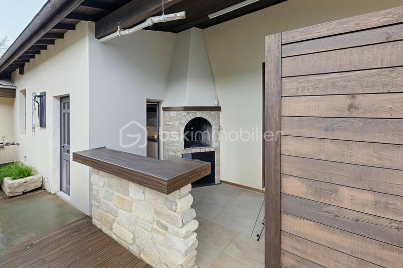 Propriété - 380 m² - 12 pièces