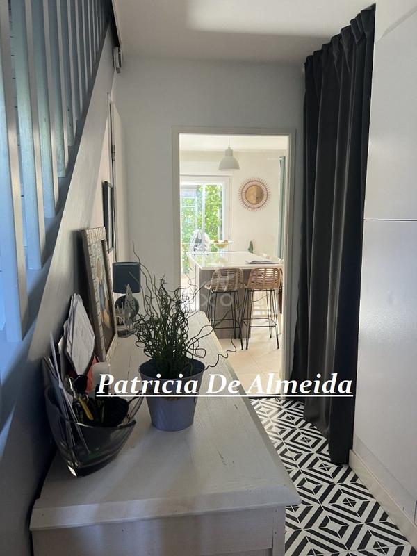 Maison jumelée - 92 m² - 4 pièces