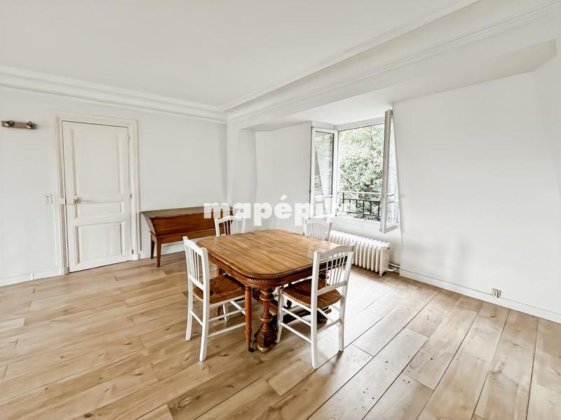 Maison - 410 m² - 13 pièces