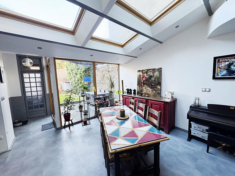 Maison - 190 m² - 9 pièces