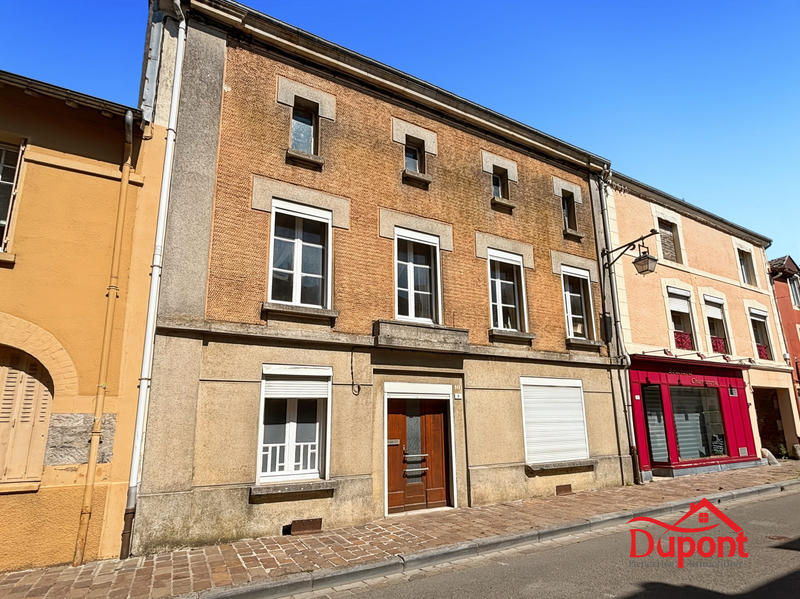 Maison - 233 m² - 9 pièces