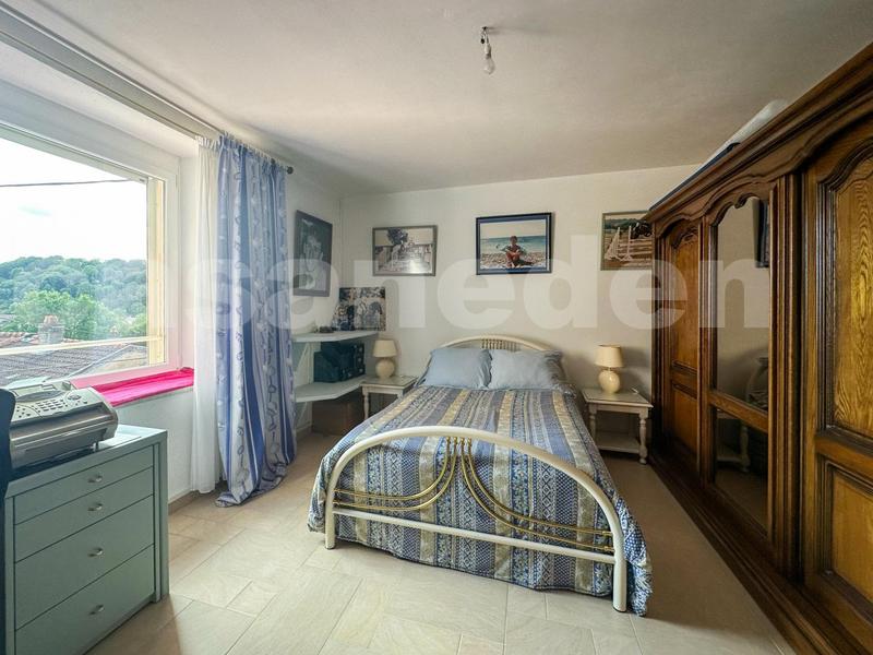 Maison - 234 m² - 6 pièces