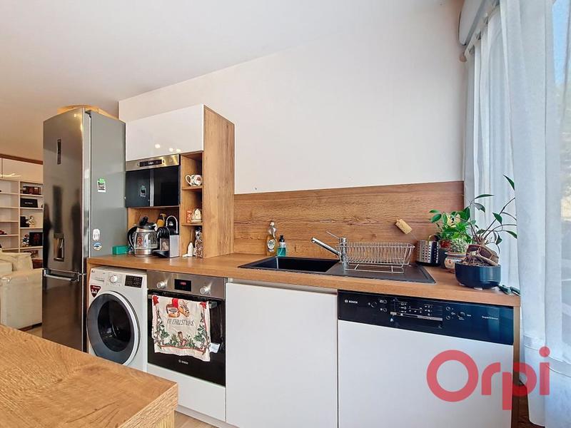 Appartement - 60 m² - 3 pièces