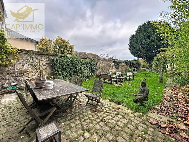 Maison - 175 m² - 8 pièces