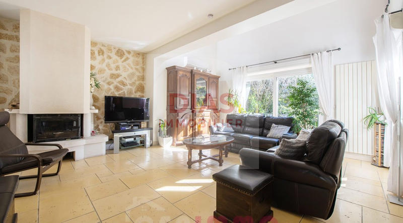 Maison - 145 m² - 1 pièce