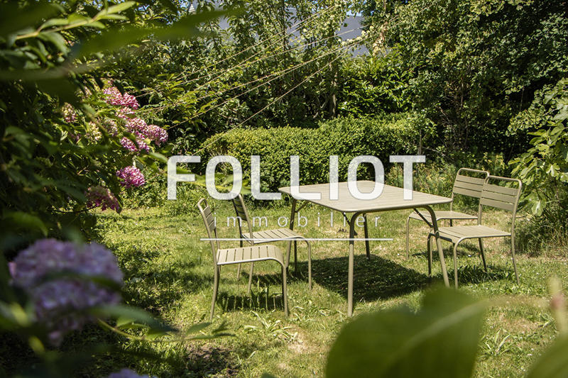 Maison - 357 m² - 15 pièces