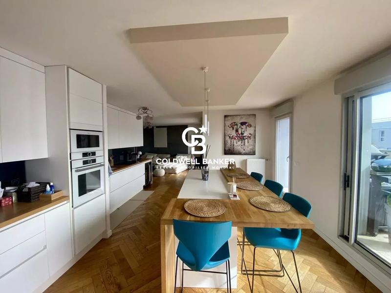 Appartement - 145 m² - 4 pièces