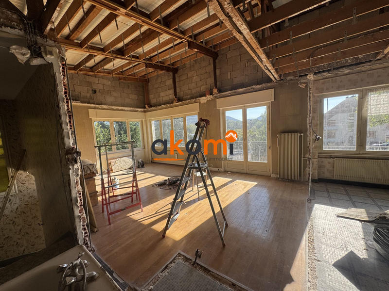 Maison - 150 m² - 7 pièces