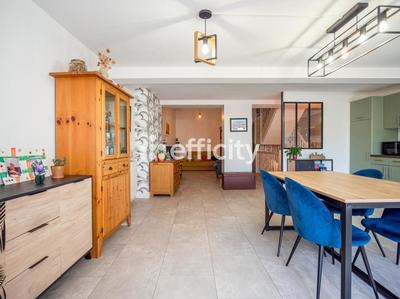 Maison - 106 m² - 4 pièces