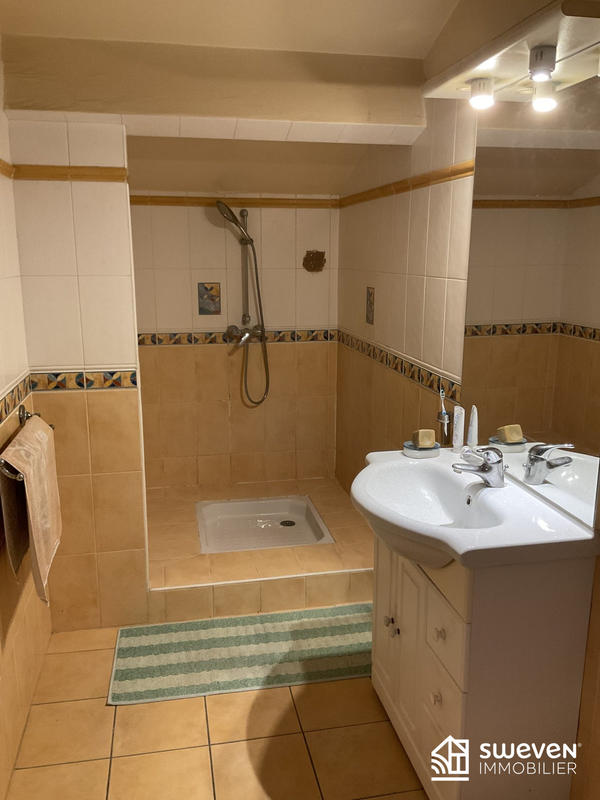 Maison - 167 m² - 6 pièces