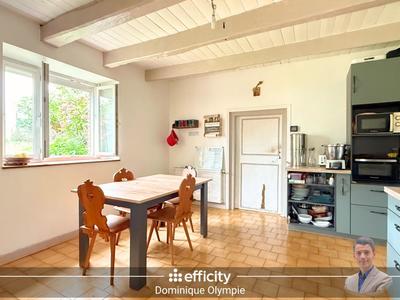 Maison - 140 m² - 8 pièces