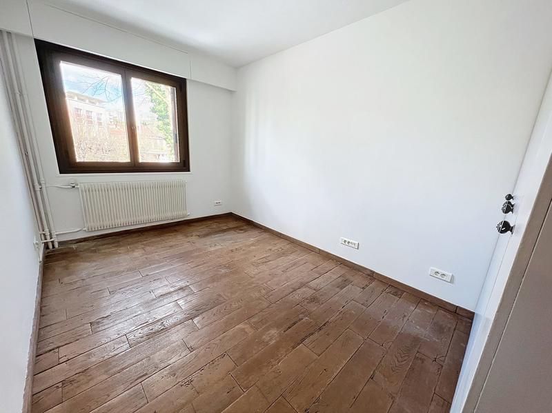 Appartement - 98 m² - 5 pièces